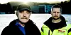 «TAKK FOR INNSATSEN»: Svenn Erik Berrefjord og Sigurd Tobiassen er svært skuffet over regjeringen, som straffer sliterne i arbeidslivet med å skattelegge en ordning som skal ta vare på eldre arbeidsløse. Bak dem skimtes Simek verft, som Berefjord jobbet på i 43 år.