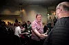 LO Stat: Nestleder i LO Stat, Eivind Gran, hilste på klubbleder i Relacom, Øivind Juul Schjetne like før forhandlingene i fase 3 av Spekter-oppgjøret tok til.
