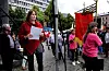 HK-leder Trine Lise Sundnes tordnet motsøndagsåpne butikker under fanemarkeringen på Youngstorget mot regjeringas forslag til endringer i arbeoidsmiljloven.