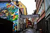 ØSTRE SKOSTREDE 5-7: Litteraturhuset i Bergen ligger midt i hjerte av byens sentrum. Åpent og lett tilgjengelig.