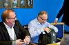 ENIGHET: God stemning da kravene foran årets lønnsoppgjør ble lagt frem 9. april. Forhandlingsleder Hans O. Felix (t.h.) og leder i forhandlingsavdelingen, Jan Olav Andersen, er godt fornøyd etter 22 timer med forhandlinger i går og i natt.