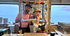Under en oktoberfest på riggen fikk Ravnøy hjelp av en god kollega, John Ivar Meland, til å servere øl og hjemmelaget snaps. Begge for øvrig alkoholfrie.
