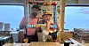 Under en oktoberfest på riggen fikk Ravnøy hjelp av en god kollega, John Ivar Meland, til å servere øl og hjemmelaget snaps. Begge for øvrig alkoholfrie.