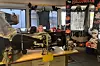 PYNT: Det skal ikke stå på pynten, når Lene Ravnøy disker opp til Halloween på kontoret sitt på Troll-plattformen.
