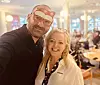 ROS: Klubbleder Kristian Enoksen roser Ravnøy for innsatsen hun legger ned. Klubben har også bidratt med premier til quiz og bingo.