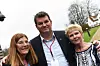 Therese Guovelin (t.v.) sammen med Hans-Christian Gabrielsen og Lizette Risgaard, leder i Fagforeningens Hovedorganisasjon i Danmark.