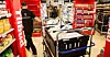 OPP I LØNN: Mange butikkansatte går opp i lønn før lønnsoppgjøret har startet.
