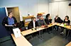 STREIKEMØTE: Rolf Ringdal (tv) i NLF og streikekommiteen til lokførarane bestemte å ta ut 6 nye i streik fredag ettermiddag.