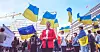 Peggy Hessen Følsvik holdt hovedtalen. Her er hun foran an delegasjon med ukrainere.