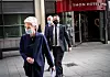 LO-leder Peggy Hessen Følsvik, riksmekler Mats Ruland og administrerende direktør i NHO, Ole Eril Almlid kan 15 timer på overtid legge fram et resultat imellom oppgjøret for offentlig sektor.
