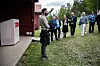 OMVISNING: Zamran Ahmad Butt er prosjektkoordinator ved Utøya. Han tok LO-kongressens internasjonale gjester med på en guidet tur på øya.