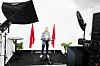 LO-lederen må også i studio for å lese inn noen korte 1.mai-appeller som skal deles på sosiale medier.