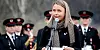 1. MAI-TALE: Elektriker Sandra Åberg Kristiansen (21) fra Trondheim holdt tale i Orkanger rådhus og ved et minnesmerke like ved for russiske soldater som døde under andre verdenskrig.