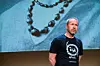 JONAS BALS: Forfatteren reiser mye rundt for å snakke om bøkene sine.