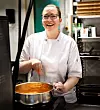 Silje Katrin Lunde synes matlaging både er menigsfylt og inspirerende.