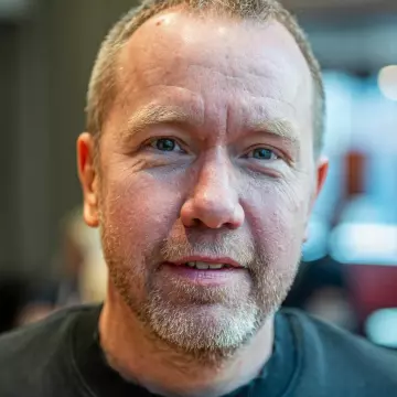 Forfatter og seksjonsleder i LO