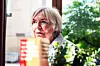 ENGASJERT: Bente Almås ønsker at mennesker som vanligvis holdes adskilt, får møtes på like fot gjennom musikken og skillelinjene forsvinner og det oppstår gode relasjoner.