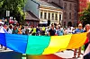 Fronten av paraden der de fornemste gjestene går.