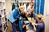 Hjemmesykepleierne synes klærne ser gode og varme ut. – Vi føler oss verdsatt, sier Cathrine Torvund (foran). F.v.: Mirjete Demaku, Vanessa Olsen og Grete Fredheim.