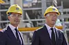 Nederlands statsminister Rob Jetten og statsminister Jonas Gahr Støre (Ap) under åpningen av Yaras karbonfangstanlegg (CCS) i Nederland.