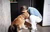 Anne Marie Selborskar Selven sammen med sin golden retriever.