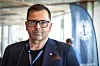 Helge Morten Stefenakk med briller og mørk blazer på landsmøtet til Norsk Sjømannsforbund.