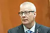 Bård Hoksrud (Frp) i vandrehallen på Stortinget
