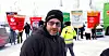 Klubbleder Jon Olav Bergem på MAN på Tiller leder dagsinga, der de ansatte går sakte for å få fart i lønnsforhandlingene.