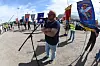 APPELL: Jan Olav Andersen holder appell under fanemarkeringen på Brunstad i Stokke i Vestfold i dag.