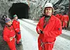 Frederic Hauge og andre fra miljøorganisasjonen Bellona lenket seg fast ved nedkjøringen til Romeriksporten, etter at det ble kjent at Rhoca-Gil var blitt brukt for å tette lekkasjer i tunnelen.