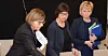 Nav-direktør Sigrun Vågeng (i midten) under høringen. Til venstre seniorrådgiver Anne Lieung og bisitter Marianne Fåtun til høyre.