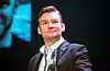 Høyre-nestleder Henrik Asheim varsler en helthetlig gjennomgang av de sosiale ytelsene hvis Høyre kommer i regjering etter valget.